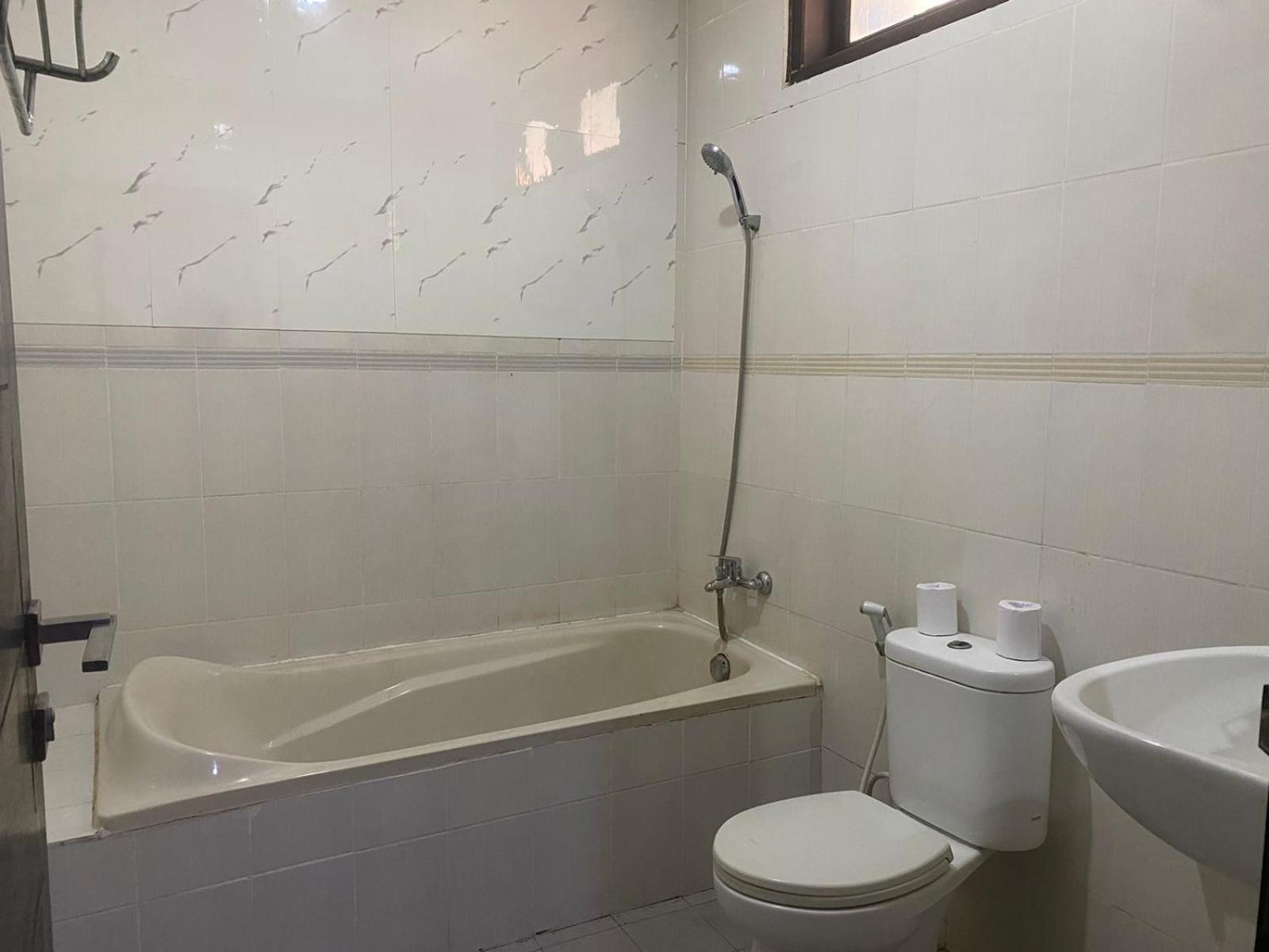 Dedy Beach Inn Kuta Lombok Kültér fotó