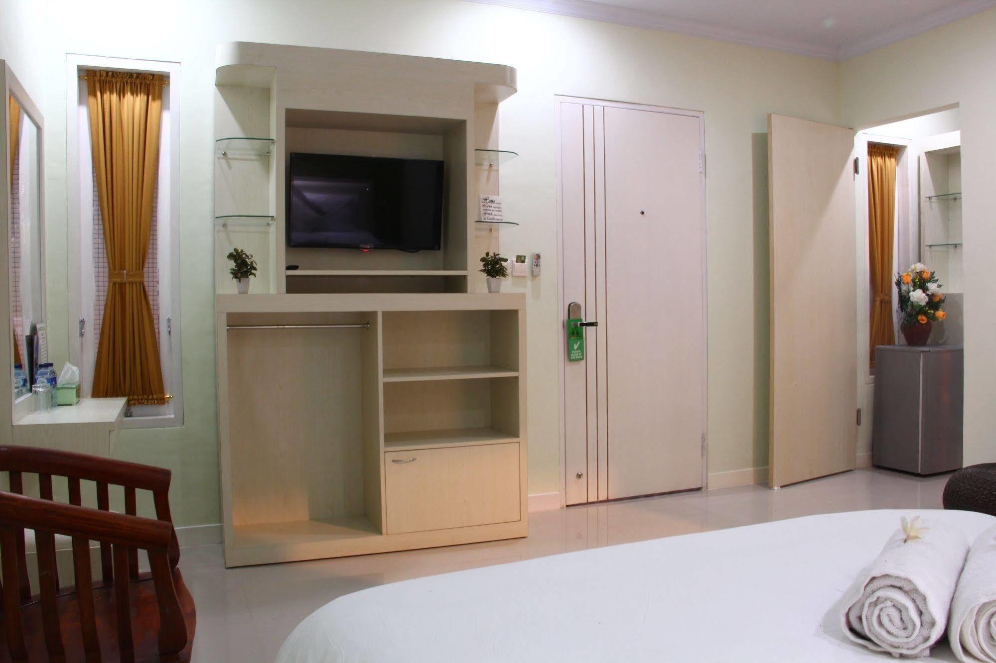 Dedy Beach Inn Kuta Lombok Kültér fotó