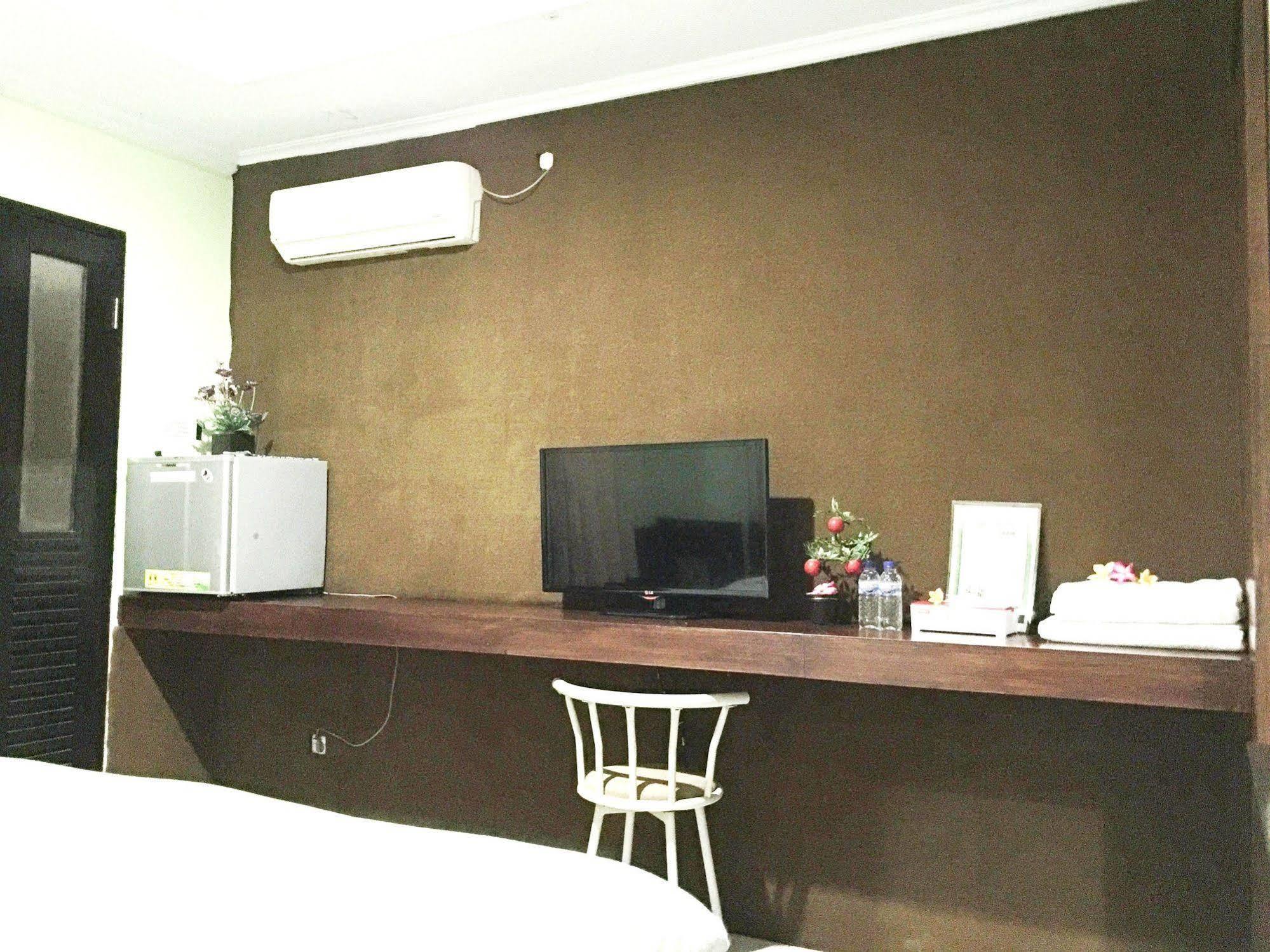 Dedy Beach Inn Kuta Lombok Kültér fotó